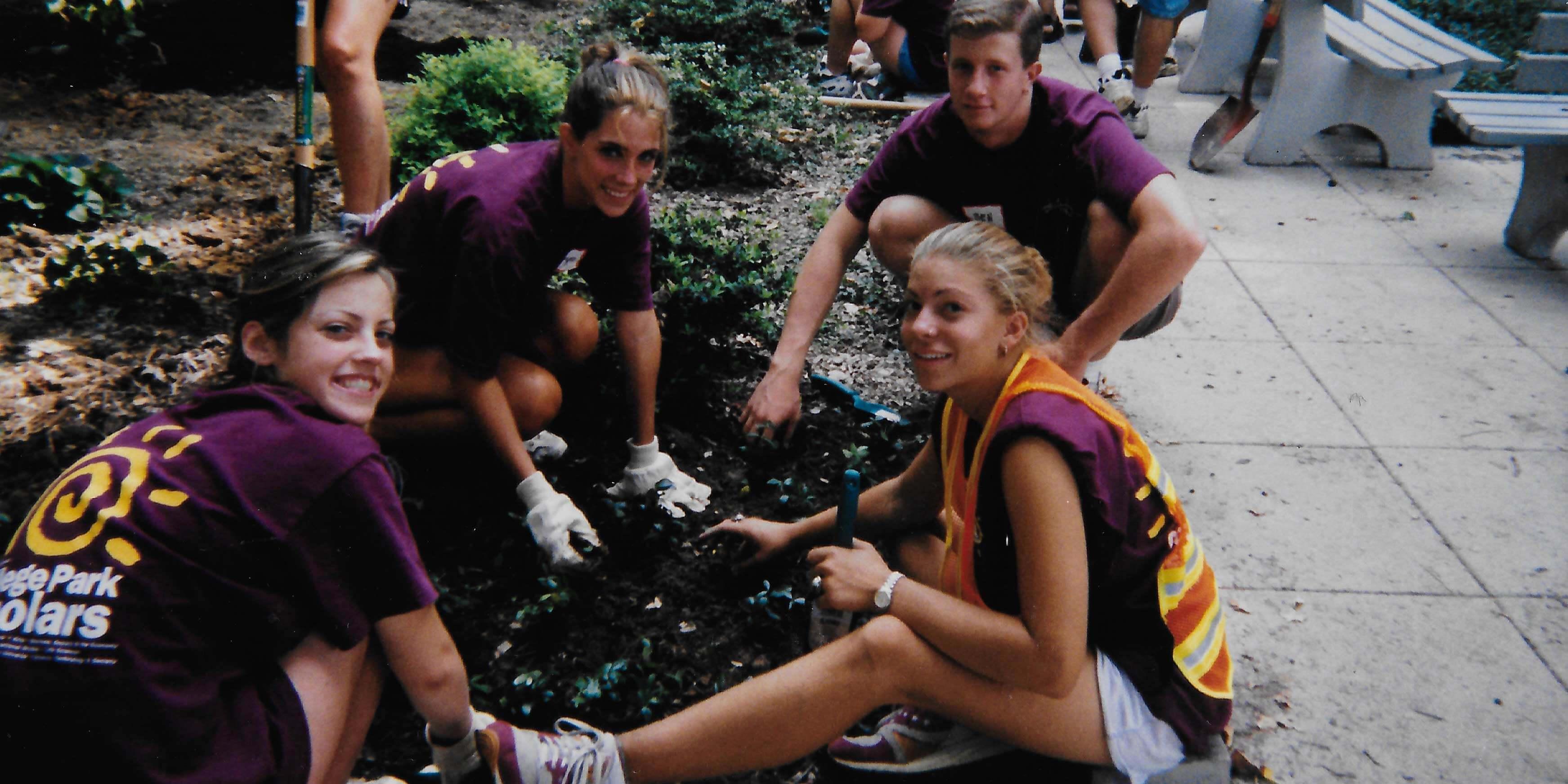 1996, Service Day
